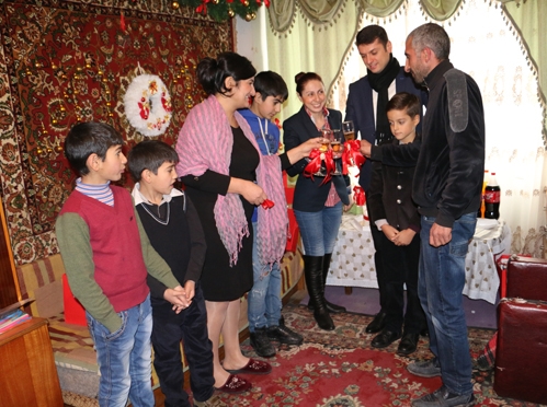 Ամանորյա նվերներ Շահբազյանների ընտանիքի երեխաներին ՀԱՅԲԻԶՆԵՍԲԱՆԿԻ կողմից Լուսանկարը՝ Հայբիզնեսբանկ